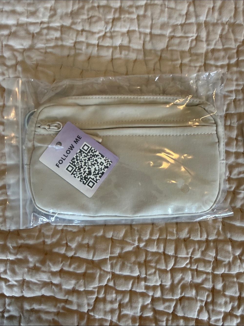 Cream Key & Card Holder Wallet